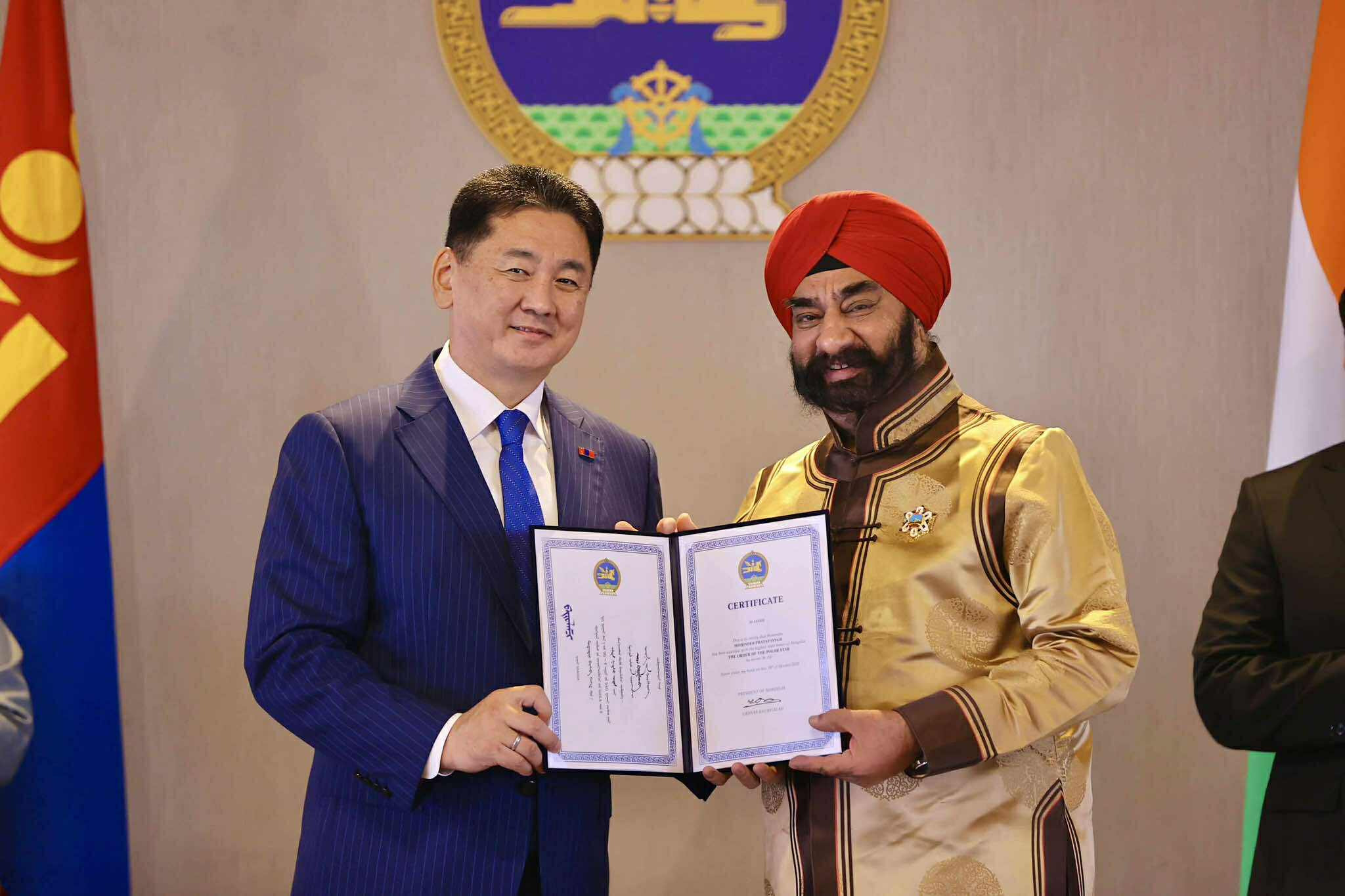 Харилцаа, хамтын ажиллагааг хөгжүүлэхэд үнэтэй хувь нэмэр оруулсан энэтхэг иргэдийг төрийн одон, медалиар шагналаа